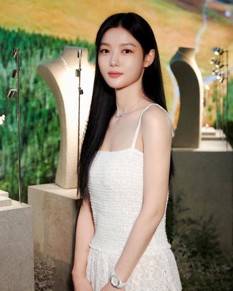 Instagram/you_r_love